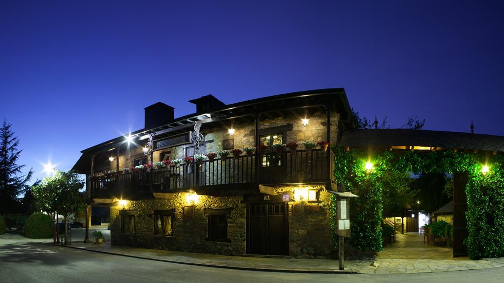 La Moncloa De San Lazaro Otel Cacabelos  Dış mekan fotoğraf